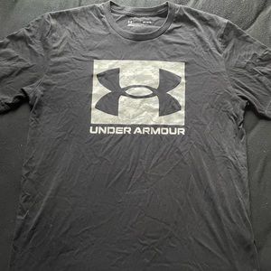 Under Armour Men's Standard - Camo Box Logo Short-Sleeve T-Shirt